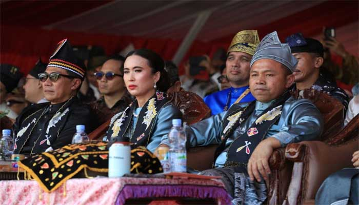 Apresiasi Semua Pihak, Menparekraf Buka Festival Pacu Jalur 2025 di Kuansing